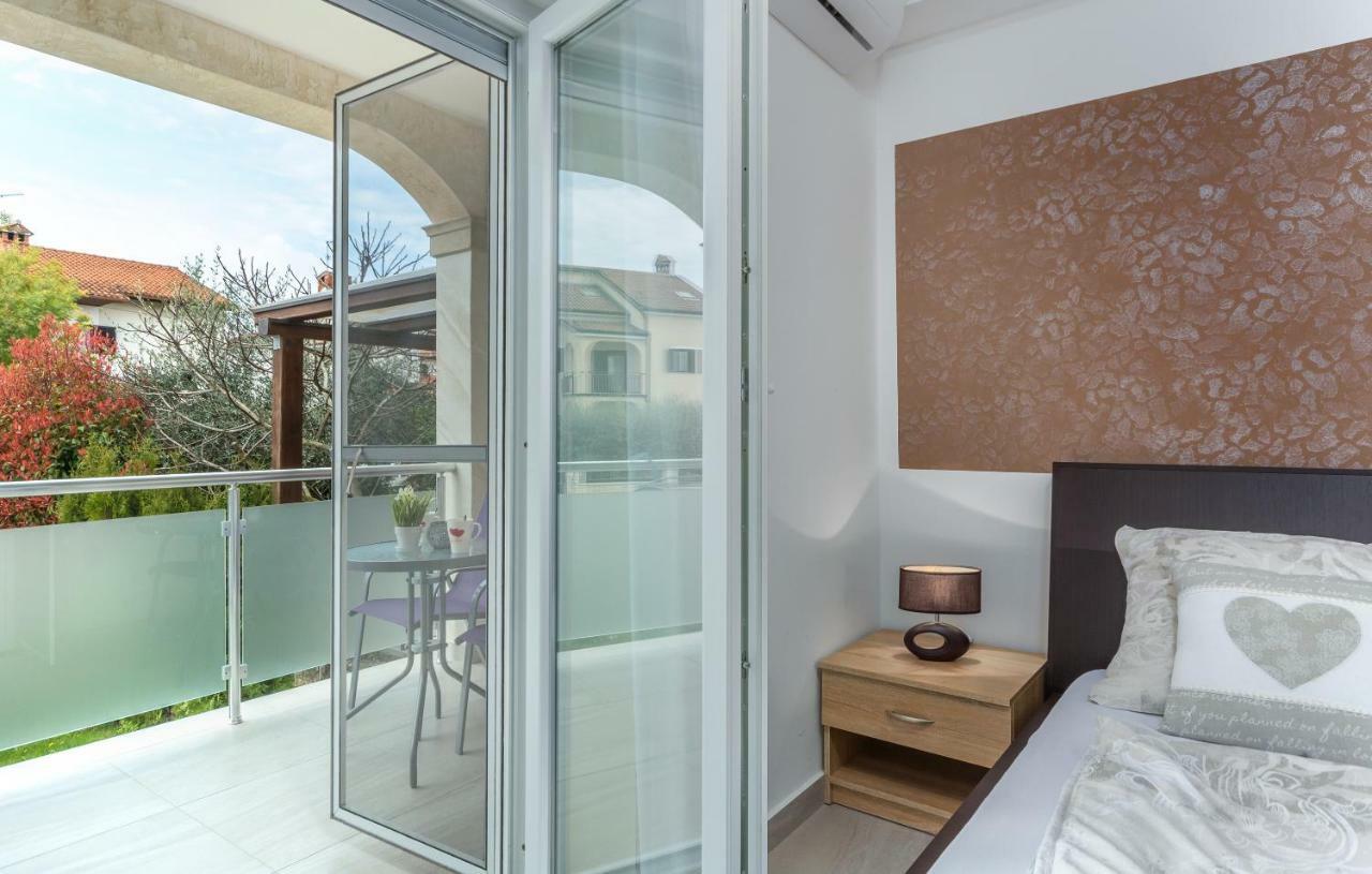 Villa Stephany โปเรช ภายนอก รูปภาพ