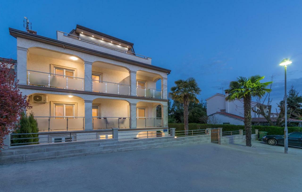 Villa Stephany โปเรช ภายนอก รูปภาพ